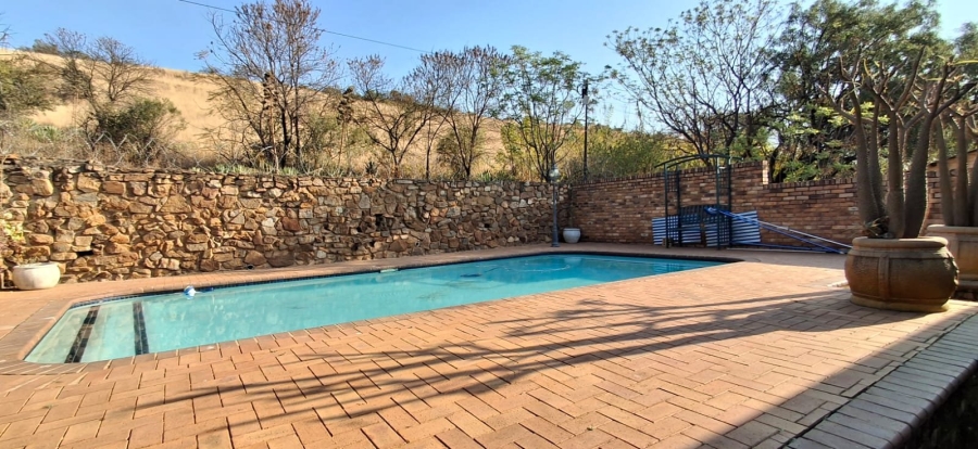 4 Bedroom Property for Sale in Pretoria Gardens Gauteng