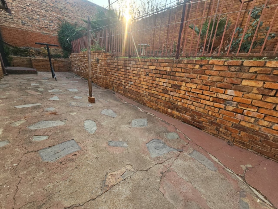 To Let 2 Bedroom Property for Rent in Laudium Gauteng