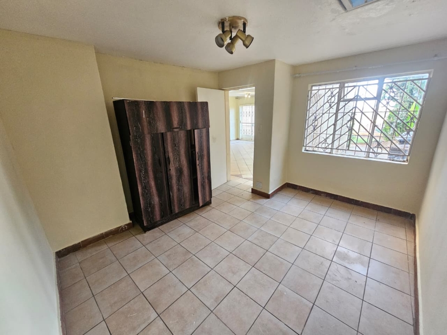 To Let 2 Bedroom Property for Rent in Laudium Gauteng