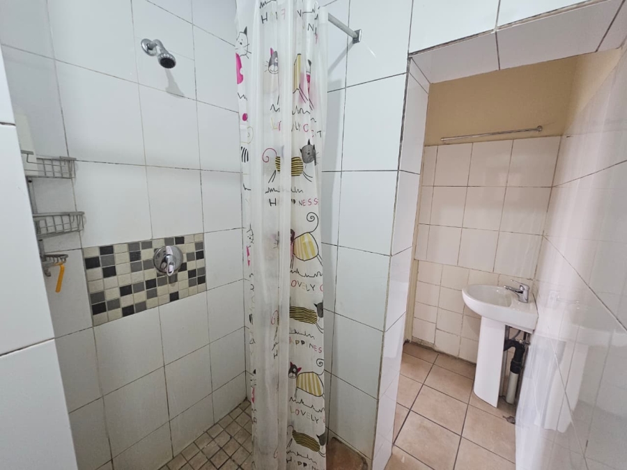 To Let 2 Bedroom Property for Rent in Laudium Gauteng
