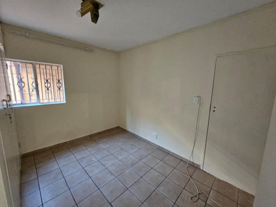 To Let 2 Bedroom Property for Rent in Laudium Gauteng