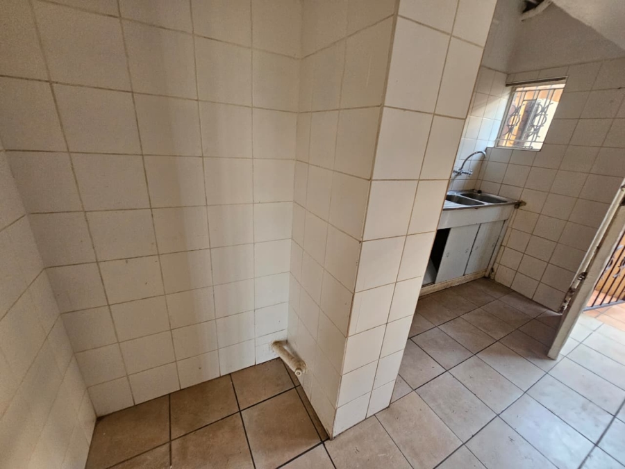 To Let 2 Bedroom Property for Rent in Laudium Gauteng