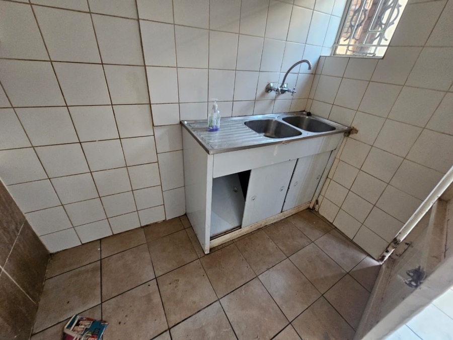 To Let 2 Bedroom Property for Rent in Laudium Gauteng