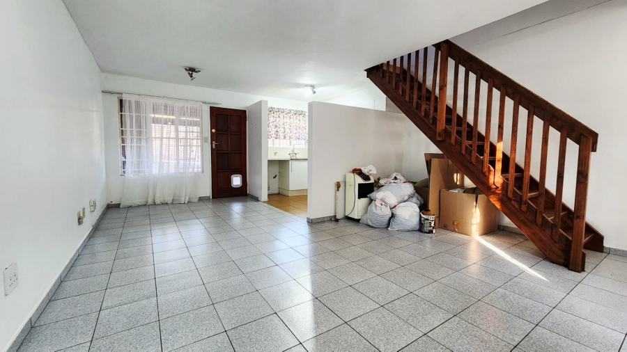 To Let 2 Bedroom Property for Rent in Zwartkop Gauteng