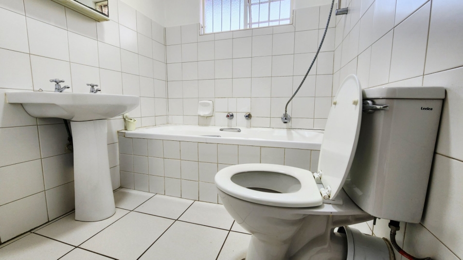 To Let 2 Bedroom Property for Rent in Zwartkop Gauteng