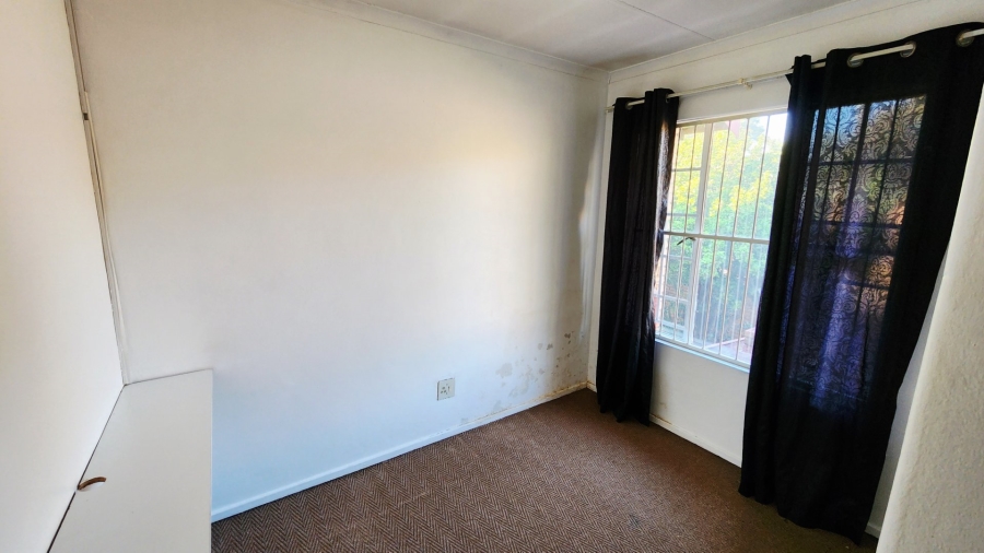 To Let 2 Bedroom Property for Rent in Zwartkop Gauteng