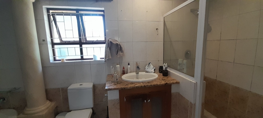 To Let 5 Bedroom Property for Rent in Lynnwood Glen Gauteng