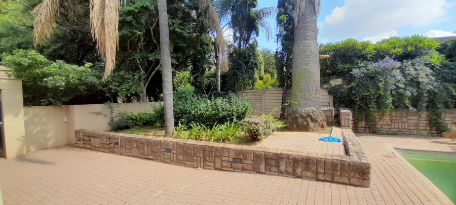 To Let 5 Bedroom Property for Rent in Lynnwood Glen Gauteng