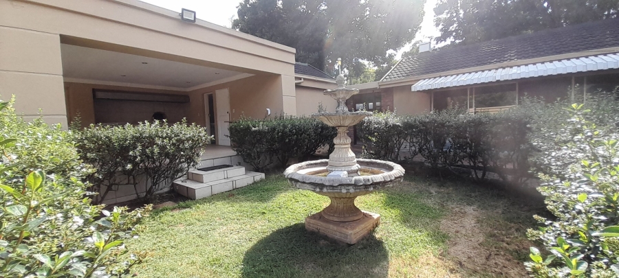 To Let 5 Bedroom Property for Rent in Lynnwood Glen Gauteng