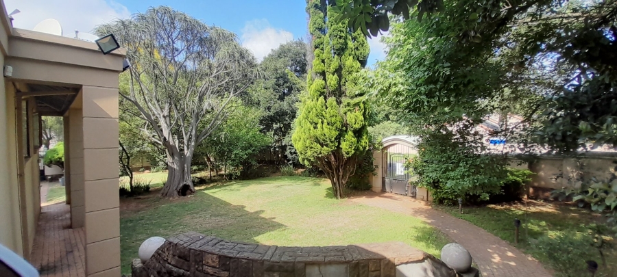To Let 5 Bedroom Property for Rent in Lynnwood Glen Gauteng