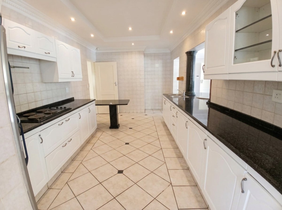To Let 5 Bedroom Property for Rent in Lynnwood Glen Gauteng