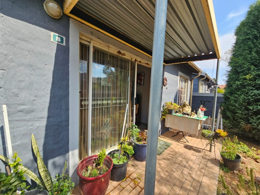 3 Bedroom Property for Sale in Heuwelsig Estate Gauteng