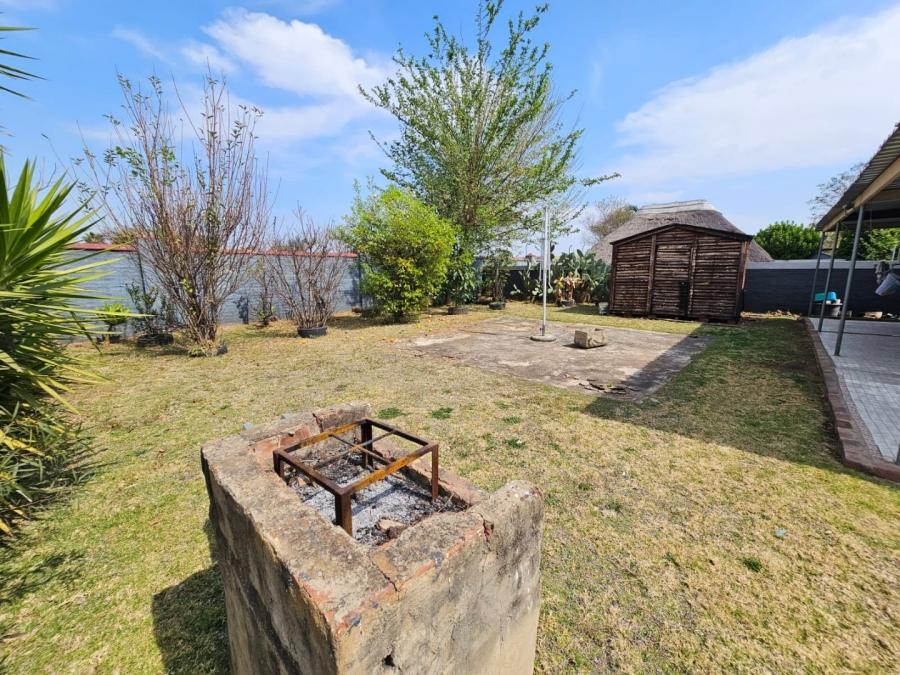 3 Bedroom Property for Sale in Heuwelsig Estate Gauteng
