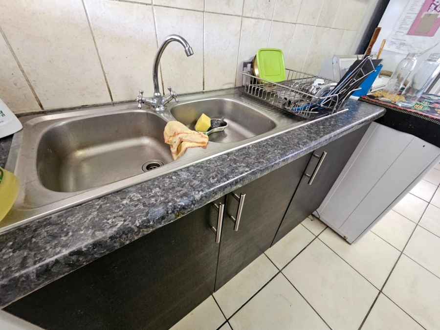 3 Bedroom Property for Sale in Heuwelsig Estate Gauteng