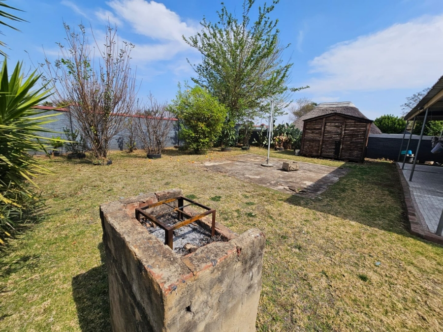 3 Bedroom Property for Sale in Heuwelsig Estate Gauteng
