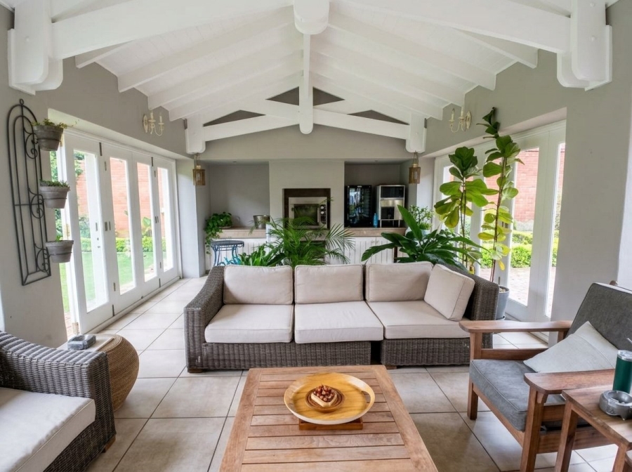 To Let 7 Bedroom Property for Rent in Waterkloof Gauteng