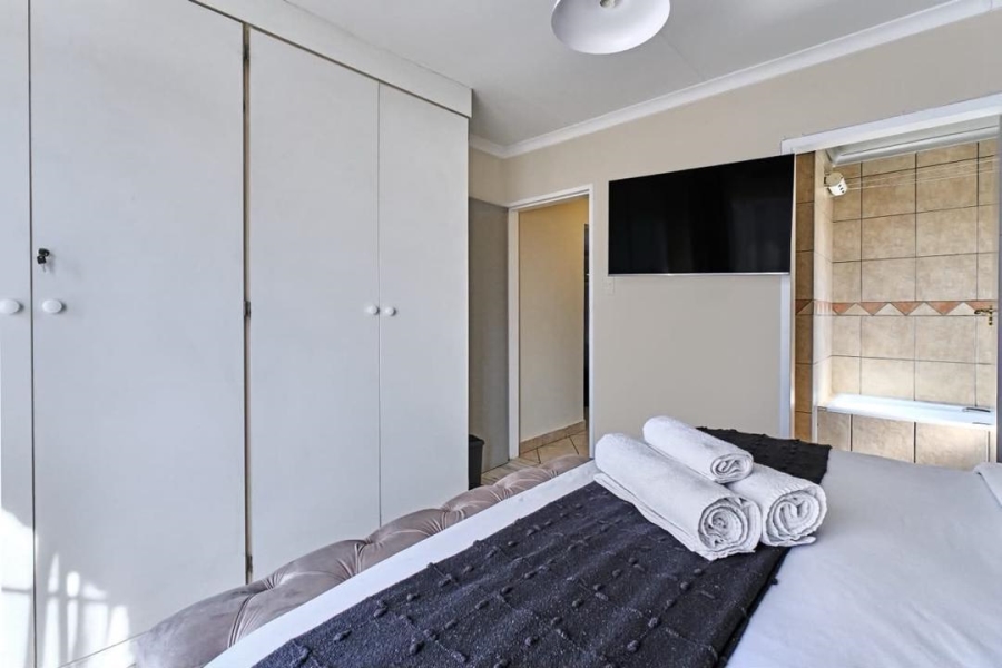 To Let 2 Bedroom Property for Rent in Vorna Valley Gauteng