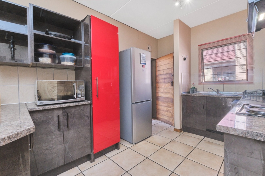 2 Bedroom Property for Sale in Sundowner Gauteng