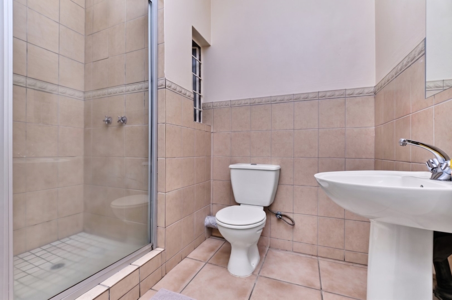2 Bedroom Property for Sale in Sundowner Gauteng