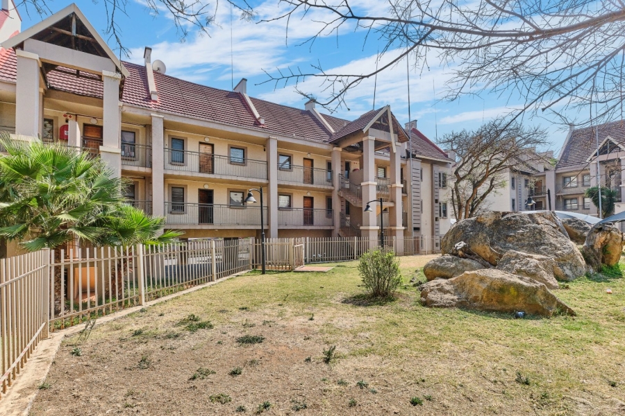 2 Bedroom Property for Sale in Sundowner Gauteng