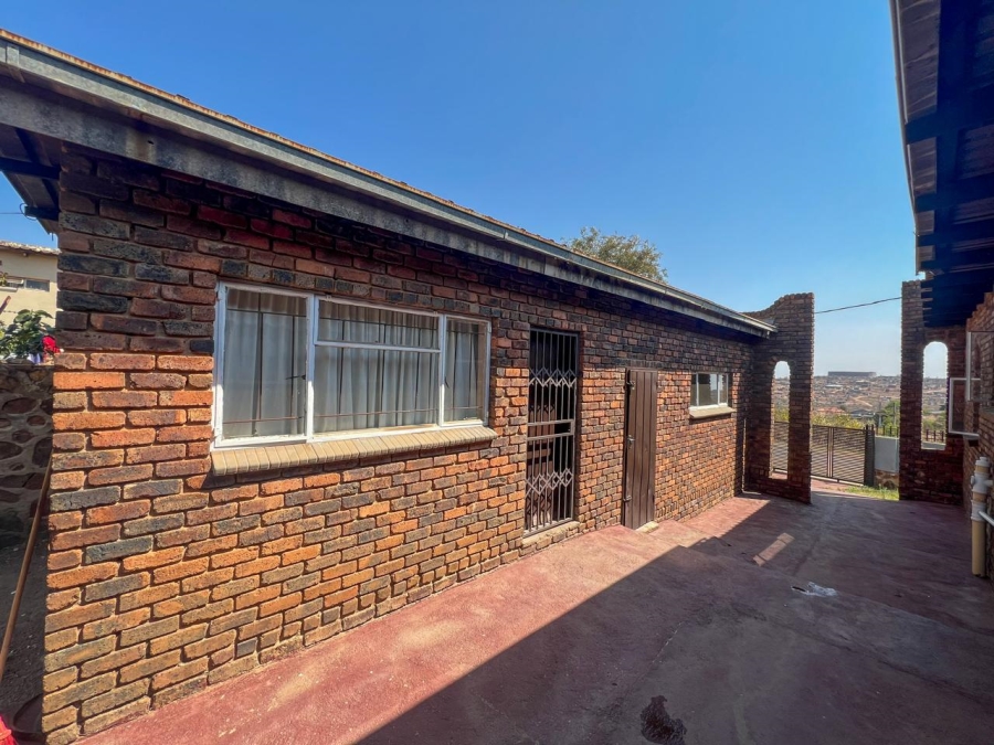 3 Bedroom Property for Sale in Soshanguve M Gauteng