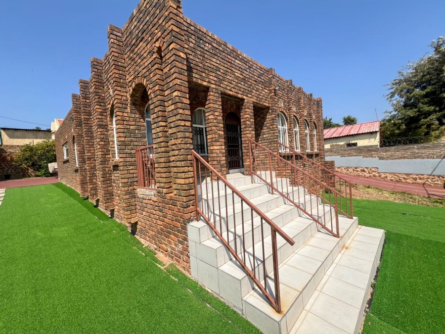 3 Bedroom Property for Sale in Soshanguve M Gauteng