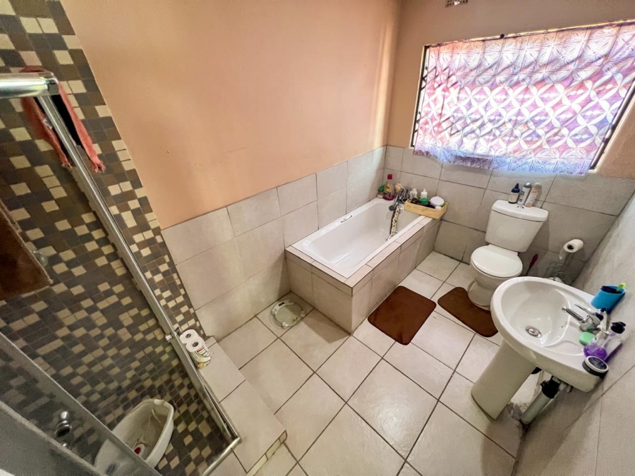 3 Bedroom Property for Sale in Soshanguve M Gauteng