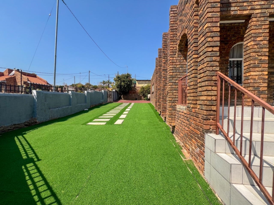 3 Bedroom Property for Sale in Soshanguve M Gauteng