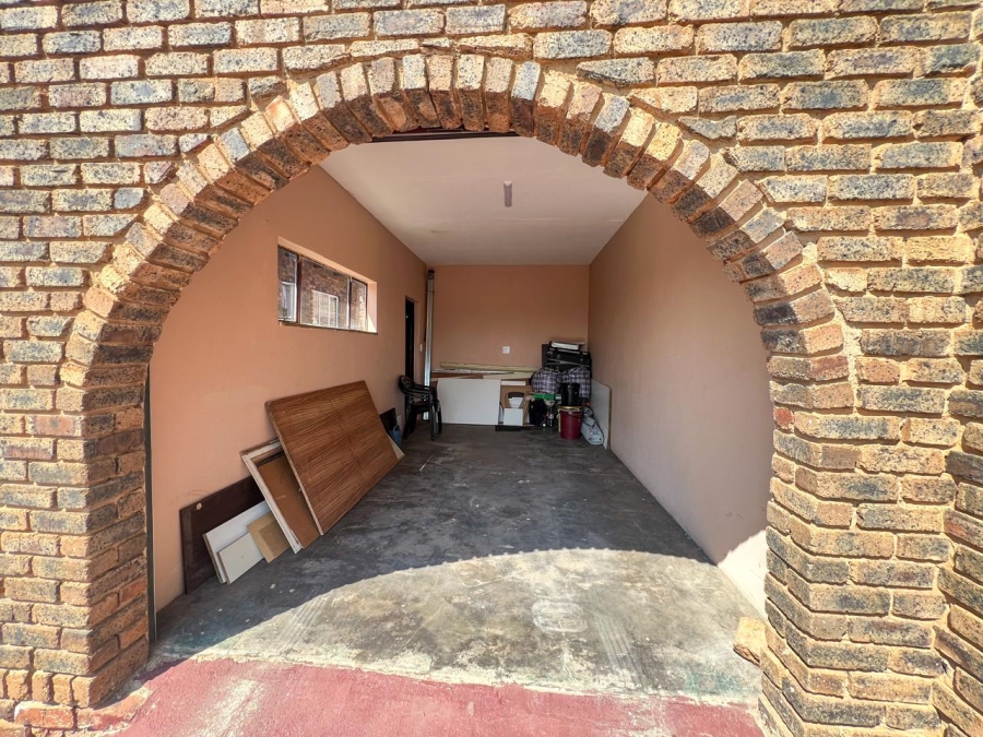 3 Bedroom Property for Sale in Soshanguve M Gauteng