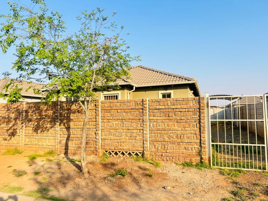 3 Bedroom Property for Sale in Sky City Gauteng