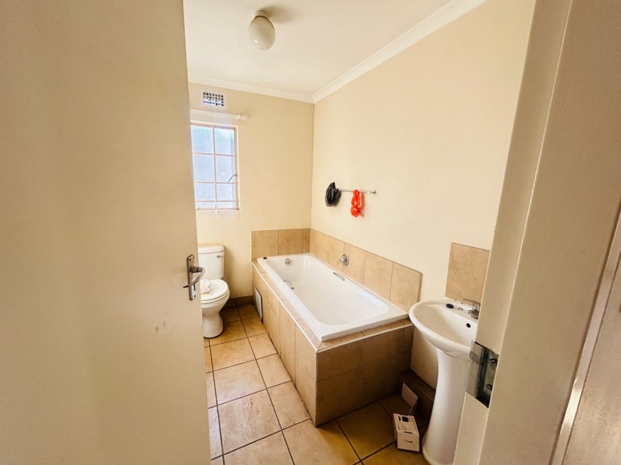 3 Bedroom Property for Sale in Sky City Gauteng