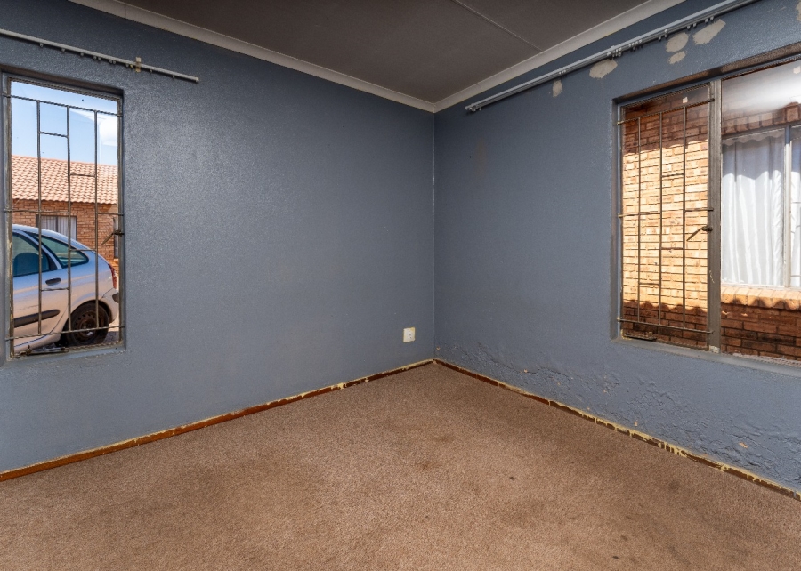 To Let 3 Bedroom Property for Rent in Protea Glen Gauteng