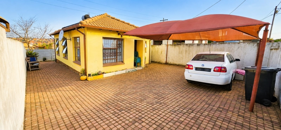 3 Bedroom Property for Sale in Ebony Park Gauteng
