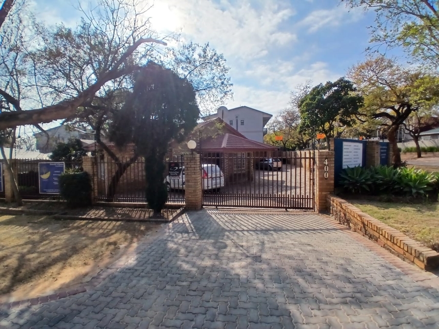 5 Bedroom Property for Sale in Nieuw Muckleneuk Gauteng