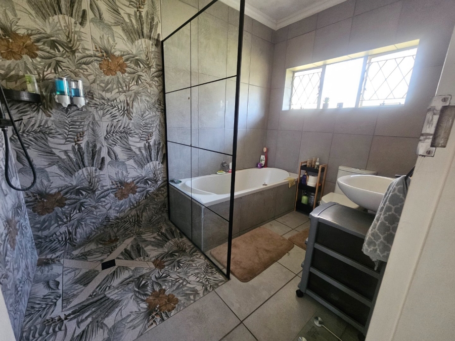 To Let 4 Bedroom Property for Rent in Rynfield Gauteng