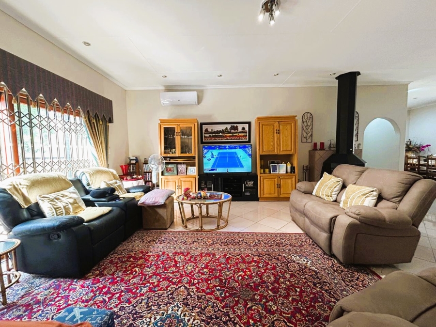 4 Bedroom Property for Sale in Blue Valley Golf Estate Gauteng
