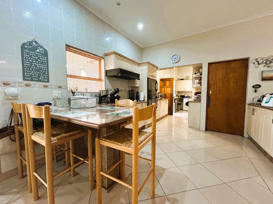 4 Bedroom Property for Sale in Blue Valley Golf Estate Gauteng