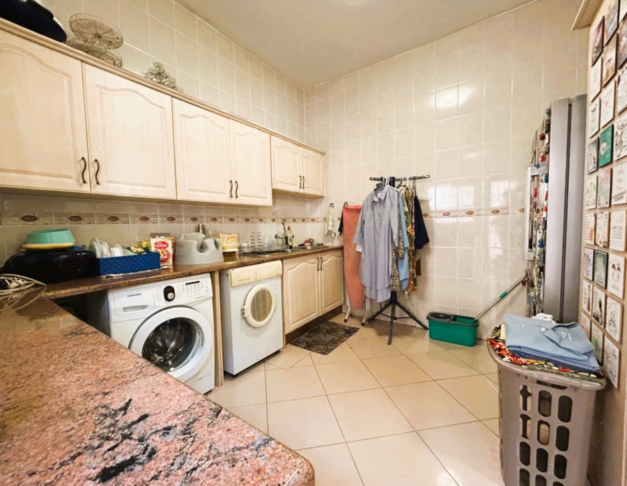 4 Bedroom Property for Sale in Blue Valley Golf Estate Gauteng
