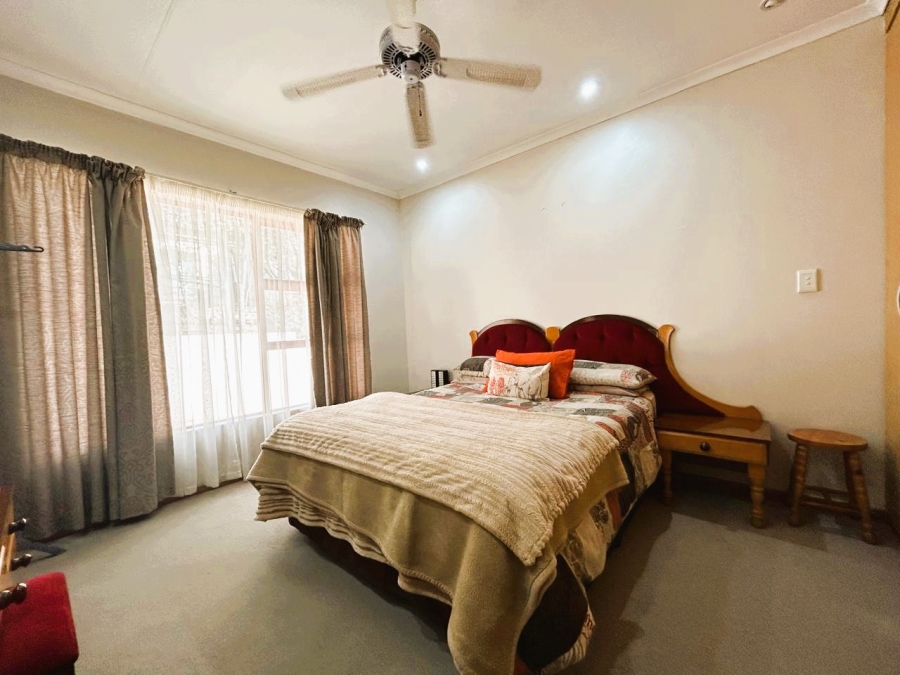 4 Bedroom Property for Sale in Blue Valley Golf Estate Gauteng