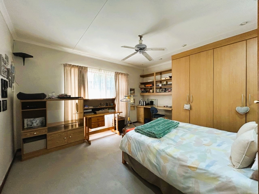 4 Bedroom Property for Sale in Blue Valley Golf Estate Gauteng