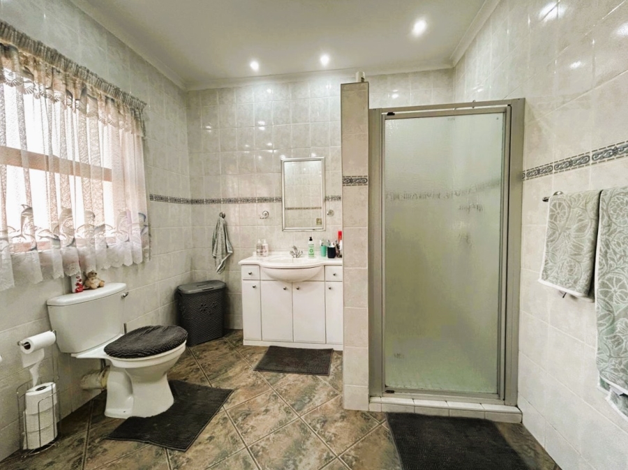 4 Bedroom Property for Sale in Blue Valley Golf Estate Gauteng
