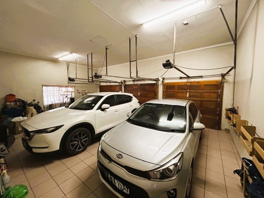 4 Bedroom Property for Sale in Blue Valley Golf Estate Gauteng