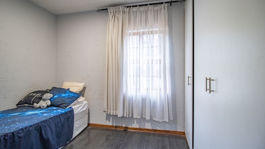 To Let 3 Bedroom Property for Rent in Dowerglen Ext 4 Gauteng