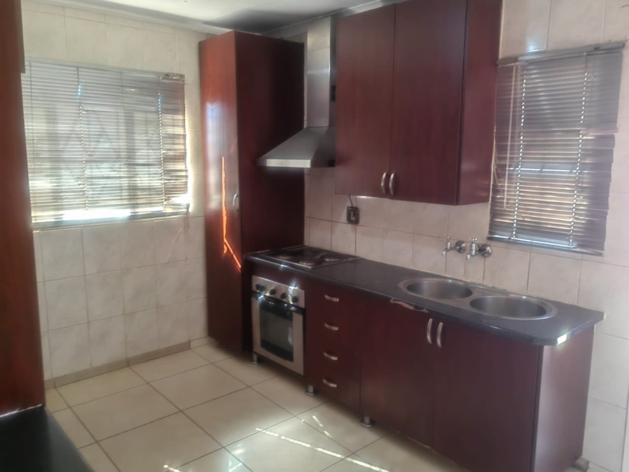 7 Bedroom Property for Sale in Vosloorus Ext 6 Gauteng