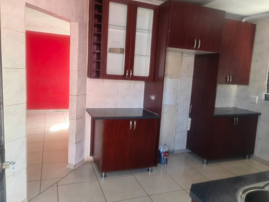 7 Bedroom Property for Sale in Vosloorus Ext 6 Gauteng