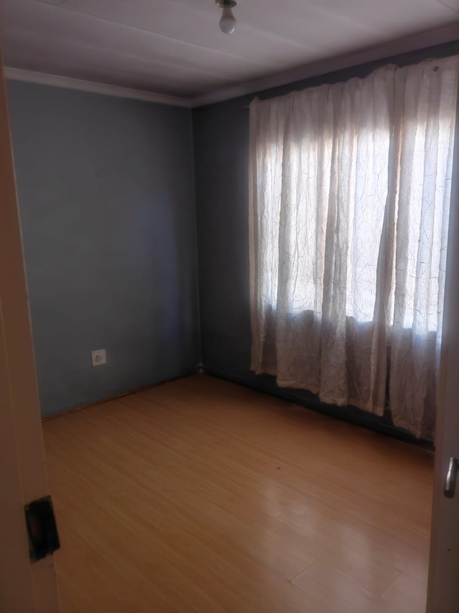 7 Bedroom Property for Sale in Vosloorus Ext 6 Gauteng