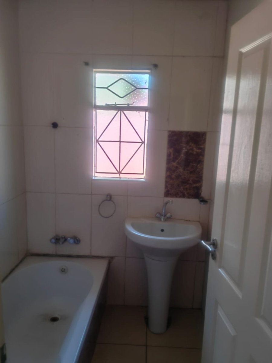 7 Bedroom Property for Sale in Vosloorus Ext 6 Gauteng