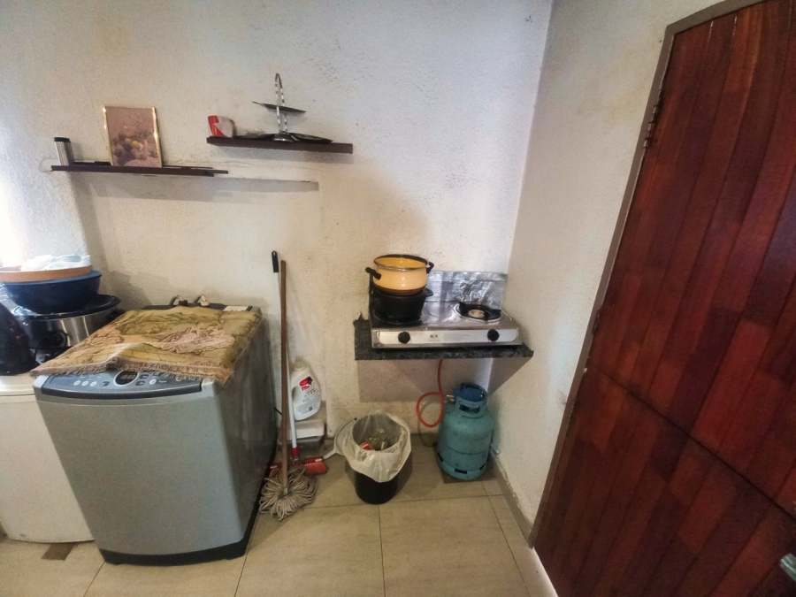 2 Bedroom Property for Sale in Zonkezizwe Gauteng