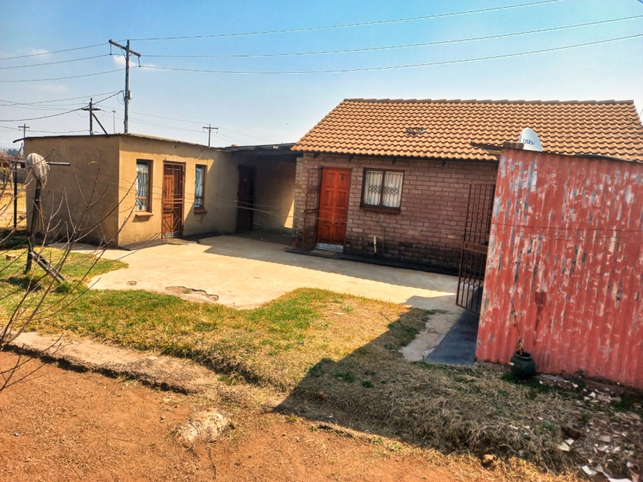 2 Bedroom Property for Sale in Zonkezizwe Gauteng