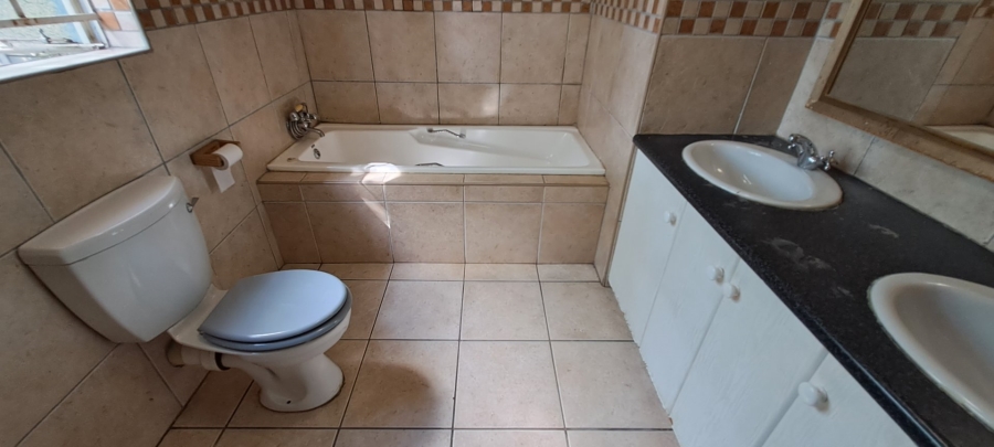 3 Bedroom Property for Sale in Villieria Gauteng